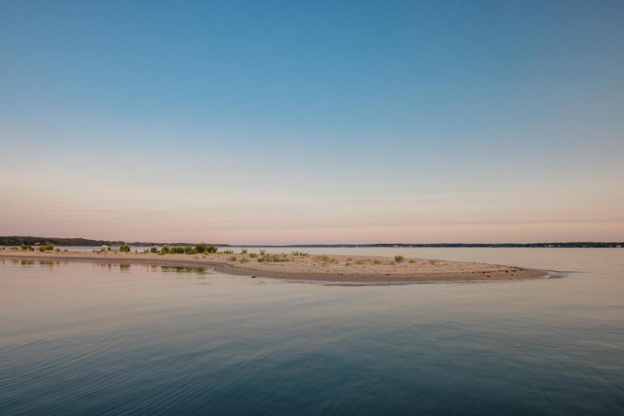The Shoals Suites & Slips Southold Exterior photo